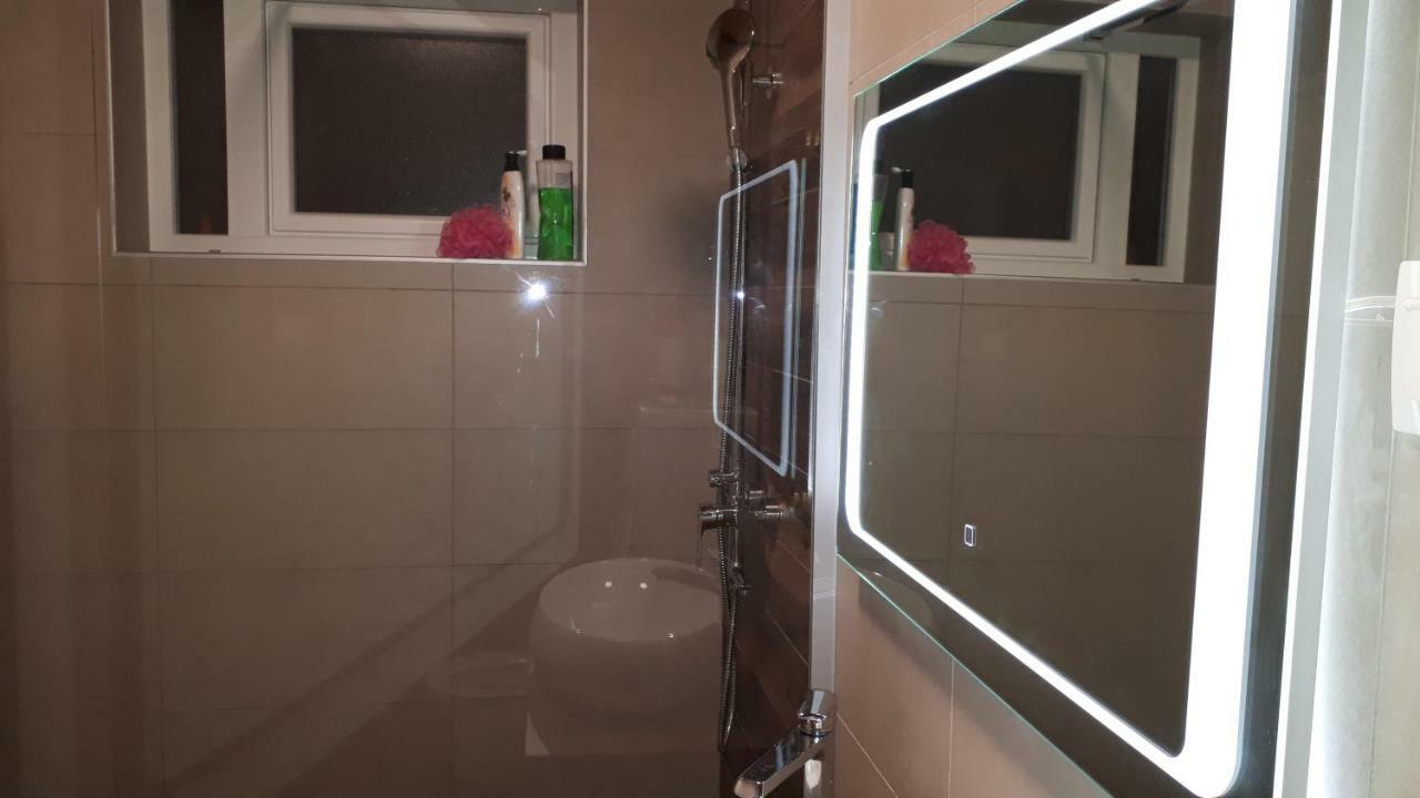 Best4You Apartment - Sea View - 70 M2 - 2 Bedrooms ดูบรอฟนิก ภายนอก รูปภาพ
